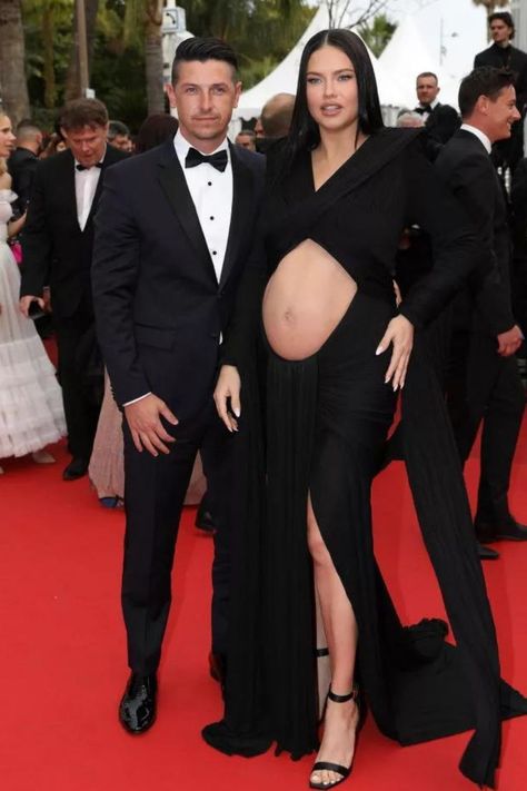 Adriana Lima Pregnant, Best Red Carpet Looks, Couple Relationship, Better Days, Pregnancy Outfits, Adriana Lima, Right Time, Red Carpet Looks, Cannes Film Festival