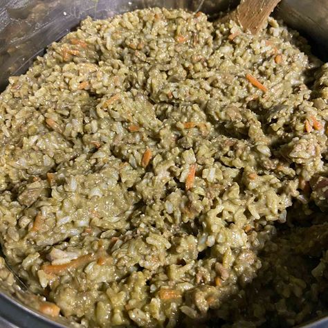 Wholesome brown rice, beef, vegetables, eggs, and rosemary are the simple ingredients behind this homemade dog food that's sure to please your pup! Food With Beef, Recipes Using Ground Beef, Make Dog Food, Grain Free Dog Food, Brown Rice Recipes, Beef And Rice, Healthy Dog Food Recipes, Beef Recipe, Human Food