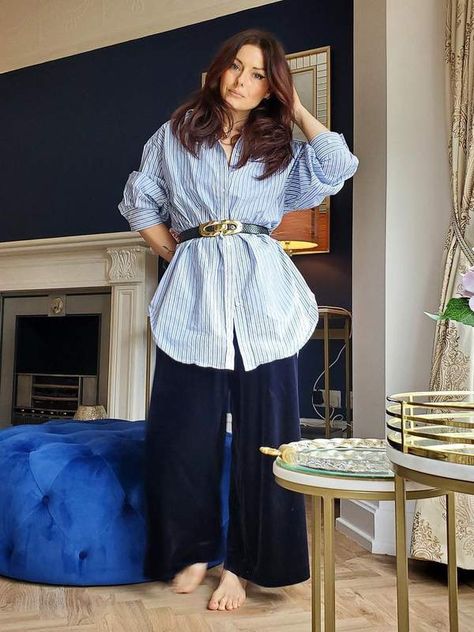 Katie Jane Hughes, Oversized Shirt Outfit, Beauty Tips And Tricks, Shirt Dress Outfit, Celebrity Makeup Artist, Ashley Graham, Huntington Whiteley, Rosie Huntington Whiteley, Oversized Blouse