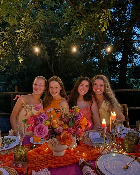 🍊✨🍑🎀🩷 Orange Dinner Party, Orange Party Theme, Sunset Wedding Theme, Bridal Picnic, Beach Dinner Parties, 18th Debut, Orange Dinner, 26 Birthday, Sunset Party