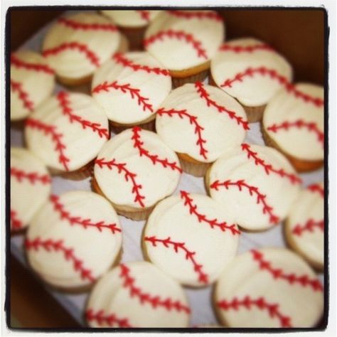 Photo 4 of 4: Baseball / Birthday "Baseball Party" | Catch My Party Baseball Cupcakes, Fathers Day Cupcakes, Baseball Theme Birthday, Baseball Theme Party, Fathers Day Cake, Baseball Birthday Party, Gateaux Cake, Baseball Party, Baseball Birthday