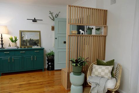 Privacy Wall Bench, Entryway Room Divider Ideas, Entry Room Divider, Privacy Wall Indoor, Entrance Divider, Make A Room Divider, Small Home Office For Two, Build A Bench Seat, Entryway Divider