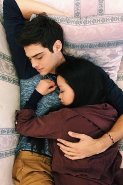 22 Reasons Peter Kavinsky From "To All The Boys..." Is The Dreamiest Guy On Netflix Film Netflix, Noah Centineo, Lana Condor, 얼굴 드로잉, Lara Jean, Jenny Han, Movie Couples, Boyfriend Goals, Relationship Goals Pictures