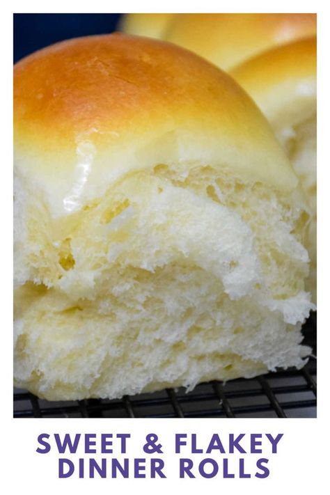 Sweet Yeast Rolls Recipe, Dinner Rolls Recipe Homemade, Rolls Dinner, Easy Yeast Rolls, Dinner Rolls Easy, Dinner Roll Recipe, Homemade Yeast Rolls, Yeast Rolls Recipe, Easy Slider