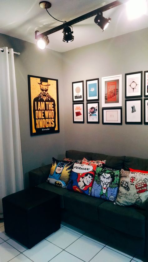 Home, living room, track lighting, DIY, decor, spotlight Comic Book Living Room, Geeky Room Decor, Movie Decor Living Room, Nerdy Living Room, Nerd Living Room, Geek Living Room, Sala Nerd, Nerd Home Decor, Geek Bedroom