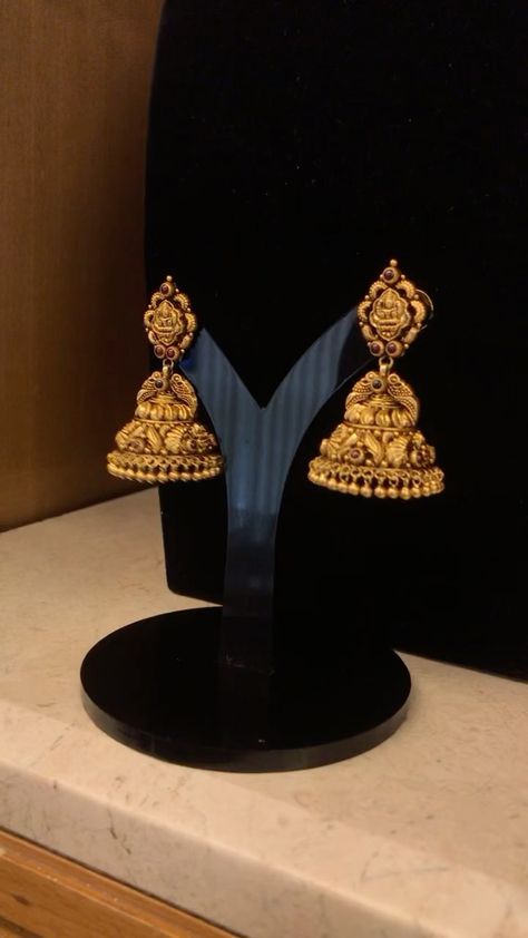 Antique Jumkas Design Gold, Jumki Design Gold Latest, Antique Jhumkas Gold Temple Jewellery, Gold Jumkas Antiques, Jimikki Kammal Gold, Zumka Design Gold, Jumka Gold Designs, Jhumki Designs Gold Antiques, Gold Jumkas Design Latest