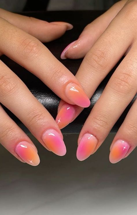 There's a new beauty trend taking over Instagram and it's absolutely stunning. Say hello to "quartz nails". Aura Nails And French Tips, Short Aura Nails Square, Simple Nail Ideas Summer, Pink Orange Aura Nails, Summer Time Nail Ideas, Aura Nail Designs Almond, Aura Nails With Gems, Mail Inspo Summer, Ugly Nail Designs