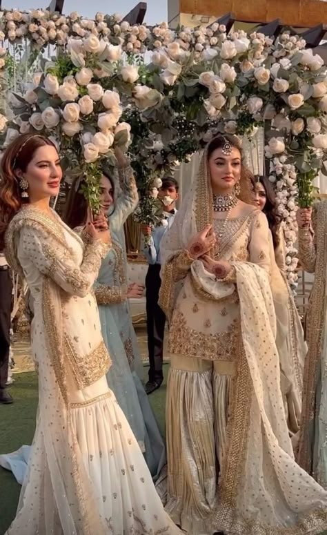 Grara Dress Pakistani Bridal, White Garara Dress Pakistani Bridal, Grara Dress Pakistani Wedding, White Nikkah Dress Pakistani Bridal, Nikkah Dress For Bride, Nikkah Sharara, White Garara Dress, Nikkah Outfit Pakistani Bridal, White Nikkah Outfit