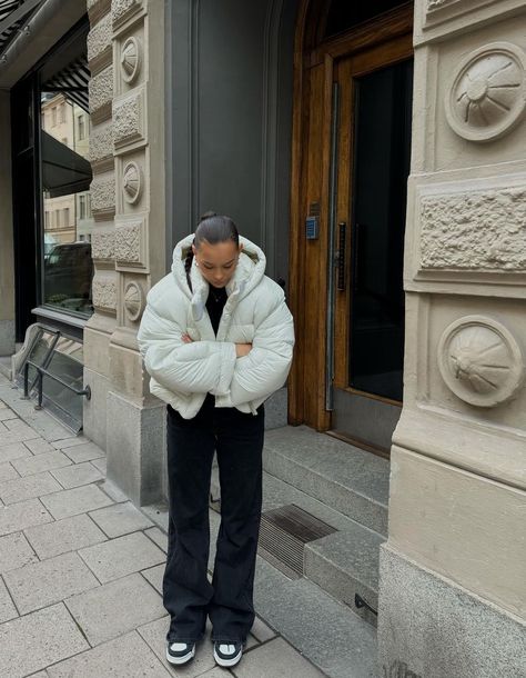 🦋 white puffer jacket ootd inspo | black n white outfits White Fluffy Jacket Outfit Winter, Winter Fits Puffer Jacket, Styling White Puffer Jacket, White Puffer Jacket Outfit Korean, Winter Outfits White Puffer Jacket, Creme Puffer Jacket Outfits, Off White Puffer Jacket Outfit, White Puffer Jacket Outfit Street Styles, Campera Puffer Outfit