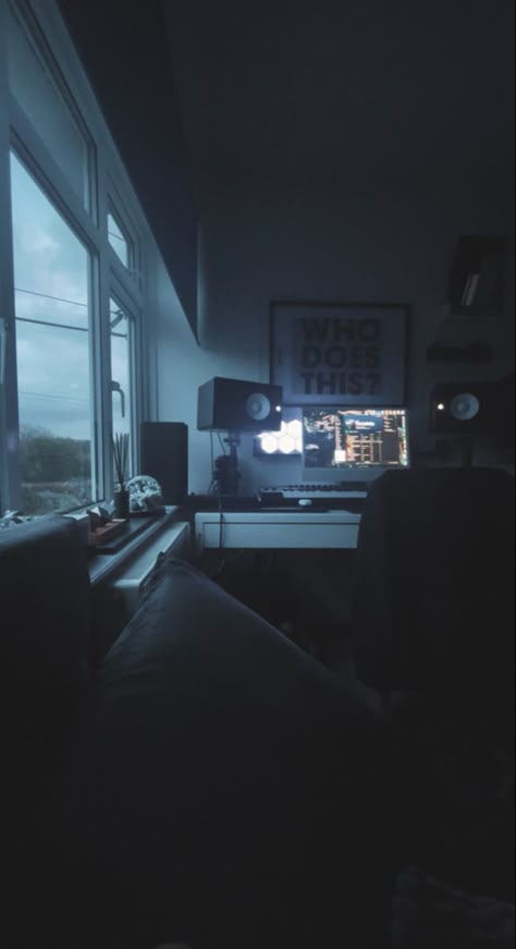 Fl Studio Aesthetic, Bedroom Studio Ideas, Bedroom Music Studio, Music Studio Aesthetic, Private Aesthetic, Studio Aesthetics, Home Recording Studio Setup, Recording Studio Setup, Home Studio Ideas