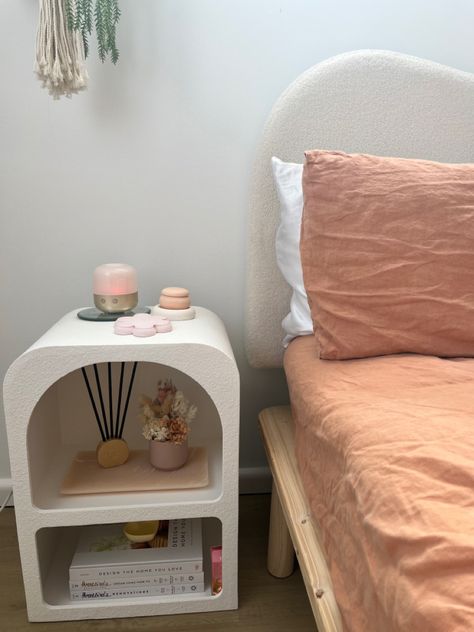 Cheap Bed Side Table, Kmart Arched Bedside Table, Kmart Room Decor Bedroom, Aesthetic Bed Side Table, Bed Side Table Aesthetic, White Side Table Bedroom, Night Table Aesthetic, Small Bedside Table Ideas, Bed Side Table Styling