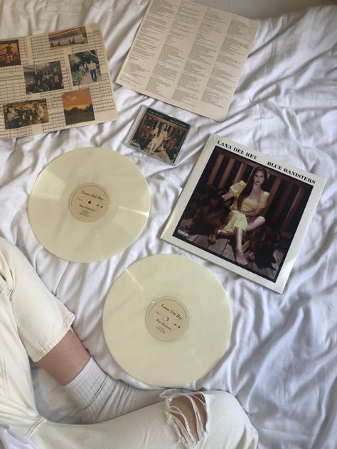 #bluebanisters #bb #lanadelrey #lanadelreyaesthetic #aesthetic #white #tumblr Og Coquette, Lana Merch, New Wave Aesthetic, Wave Aesthetic, Blue Banisters, Cd Aesthetic, Music Nerd, Lizzy Grant, Vinyl Collection