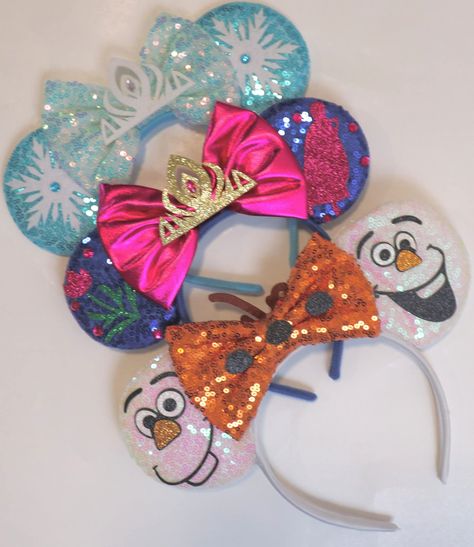 Disney Cruise Family Halloween Costumes, Frozen Disney Ears, Frozen Mickey Ears, Aesthetic Disney Outfits, Christmas Disney Ears, Disney Christmas Party, Disney Cruise Family, Disney Bachelorette, Disney Frozen Birthday Party