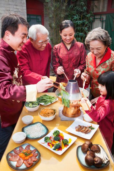 How to keep up the Chinese New Year traditions with your young family living in a new country? - Penang Nyonya Cuisine Made Simple Chines New Year, Chinese New Year Cake, New Year Traditions, Chinese New Year Traditions, Friends Dinner, Tan Tattoo, Freedom Travel, New Years Traditions, Celebration Around The World