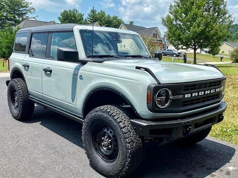 4WP Fender Deletes + 2” Level Kit + 35s on Bronco Black Diamond. | Bronco6G - 2021+ Ford Bronco Forum, News, Blog & Owners Community Bronco Ford Green, Blue Ford Bronco Aesthetic, Blue Bronco Ford 2022, Bronco Asethic, Ford Bronco New, Blue Bronco Aesthetic, Bronco Car Aesthetic, Cactus Grey Bronco, Outer Banks Bronco