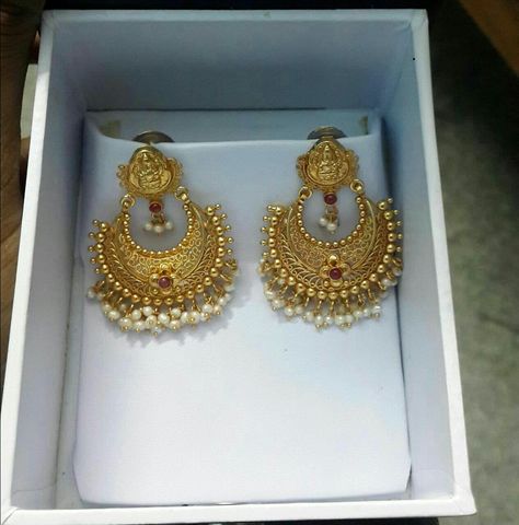 Gold Chandbali earrings Gold Chandbali Earrings, Chandbali Earrings Gold, Gold Chandbali, Simple Necklace Designs, Gold Jhumka, Gold Jhumka Earrings, Gold Temple Jewellery, Gold Jewelry Outfits, Chandbali Earrings