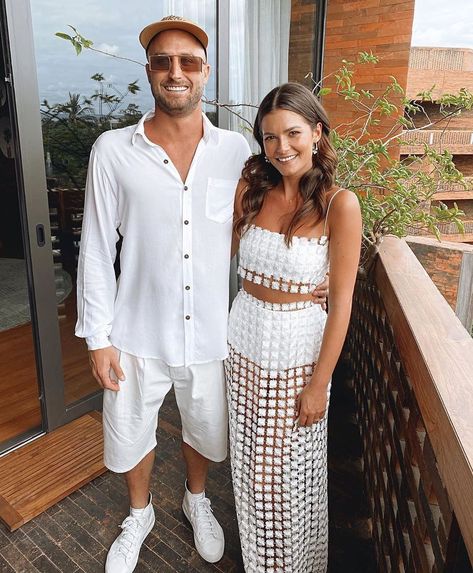 N A T A L I E   R O L T on Instagram: “@CHLOECHAPMAN | congratulations to these newlyweds <3  Chloe wears our Estelle Set - the perfect celebratory design #natalierolt” White Party Attire, White Beach Outfit, Hen Party Dress, Wedding Pool Party, White Party Outfit, Pool Outfits, Bridal Wardrobe, Remember Day, Pool Party Outfits