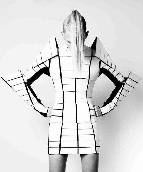 Geometric fashion Architectural Fashion, Avant Garde Dresses, Sculptural Fashion, Geometric Fashion, Conceptual Fashion, 3d Fashion, Gareth Pugh, Futuristic Fashion, Avant Garde Fashion