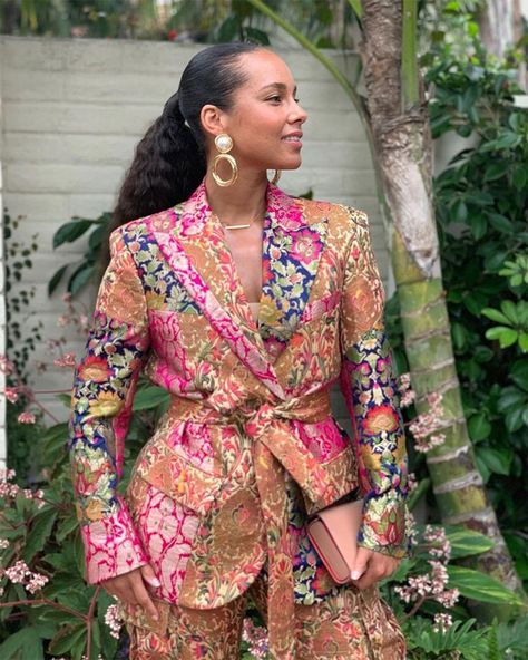 Ankara Suit, Pants Ideas, Set Life, African Theme, Office Wardrobe, Royal Clothing, Fancy Nancy, Alicia Keys, Wardrobe Inspiration