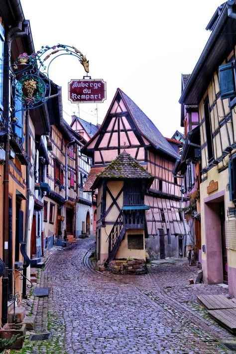 Instagram Locations, Alsace France, France Photography, Visit France, Voyage Europe, Summer Destinations, Colmar, Strasbourg, Alsace