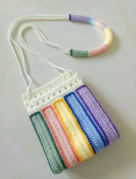 Knitted Rainbow, Yarn Projects Crochet, 100 Crochet Stitches, Crochet Mug Cozy, Diy Crochet Bag, Crochet Case, Crochet Rainbow, Crochet Shoulder Bags, Crochet Tutorial Pattern