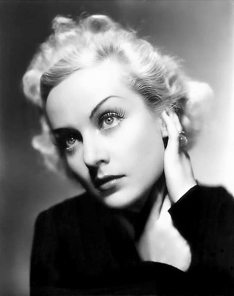 Carole Lombard (1908 - 1942) - Find A Grave Photos Hollywood Aktrisleri, Klasik Hollywood, Carole Lombard Clark Gable, George Hurrell, Loretta Young, Carmen Miranda, Carole Lombard, Classic Movie Stars, Classic Actresses