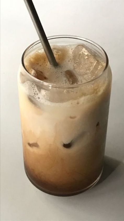 Cute Iced Coffee Cup Vanilla Iced Coffee Recipe, Cute Iced Coffee, Vanilla Iced Coffee, Tea Cocktail, Iced Coffee Recipe, Coffee Obsession, Coffee Girl, Ice Coffee Recipe, Aesthetic Coffee