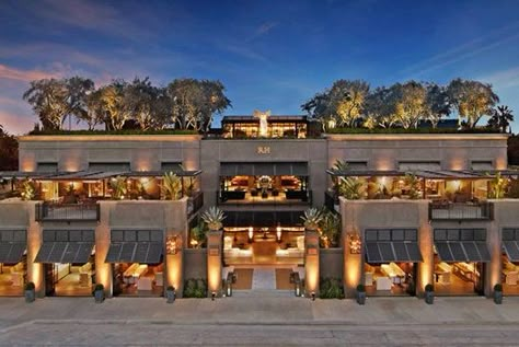 RH opens a glamorous new outpost with a rooftop garden in West Hollywood Restoration Hardware Store, Restaurant Exterior Design, Shopping Mall Design, Commercial Design Exterior, Retail Architecture, Restaurant Exterior, Mall Design, Photo Restoration, Rooftop Restaurant