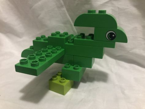 Pterodactyl - Lego Duplo build Lego Duplo Dinosaur, Duplo Dinosaur, Duplo Builds, Lego Duplo Ideas, Lego Patterns, Duplo Ideas, Lego Engineering, Build A Dinosaur, Lego Basic