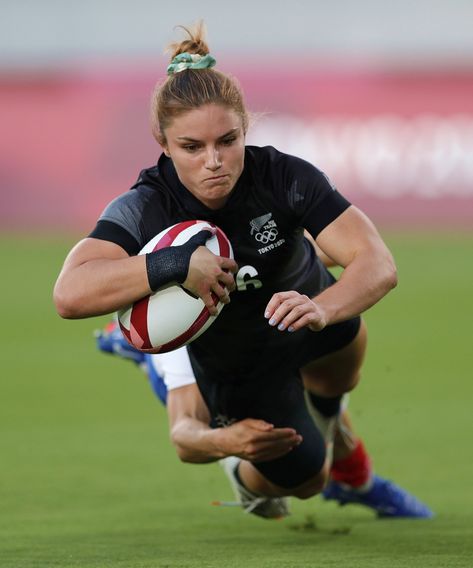 Michaela Blyde (NZ) 🥇 Rugby sevens • Tokyo 2020 Olympics Rugby Aesthetic Girl, Scorpio Mars, Rugby Girls, Sport Aesthetic, Rugby Sevens, Womens Rugby, Vision Board Goals, 2020 Olympics, Pro Athletes