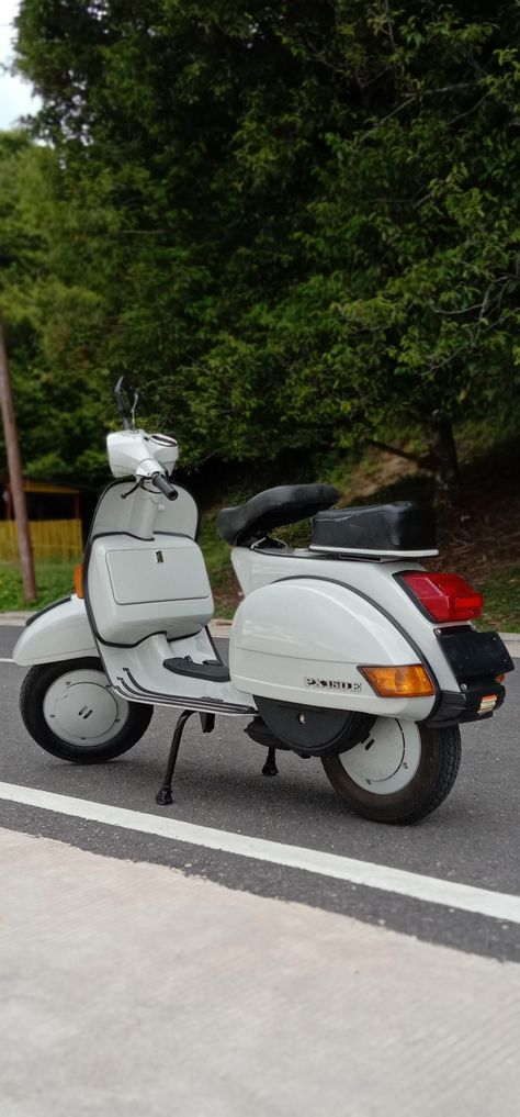 Classic Vespa, Vespa Px, Vespa Vintage, Scooters, Bike, Cars, Quick Saves