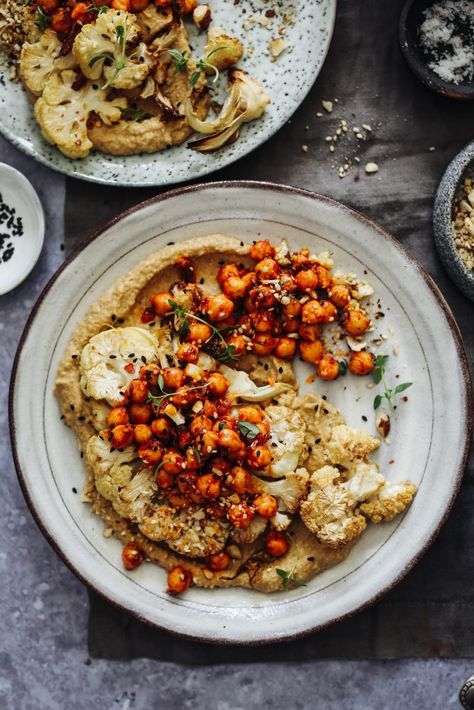 Harissa Chickpeas, Vegan Dinner Party, Roast Cauliflower, Baba Ganoush, Cauliflower Steaks, Cauliflower Recipes, Roasted Cauliflower, Vegan Dishes, Vegan Dinners