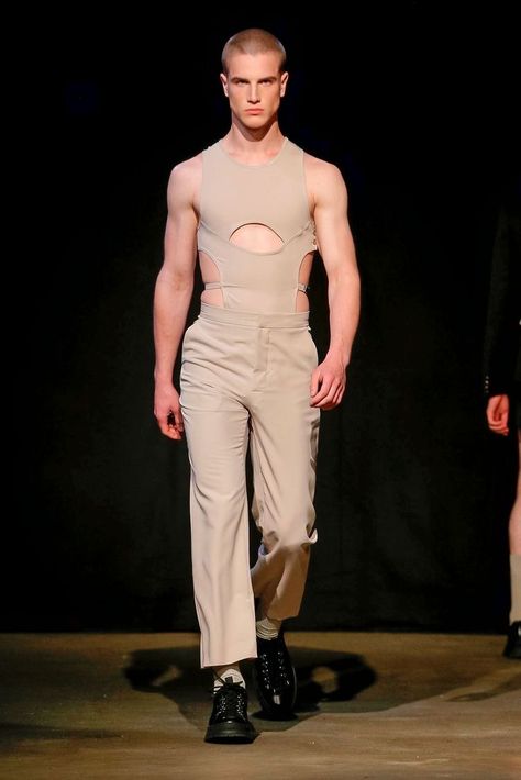 University Of Westminster, Genderless Fashion, Catwalk Fashion, Elegante Casual, Ropa Diy, Streetwear Men Outfits, Fashion Images, Looks Style, Helmut Lang