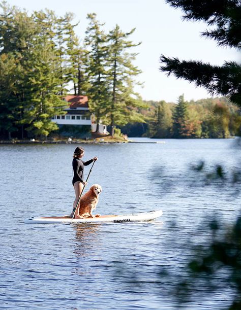 Country Cottage Decorating Ideas, Cottage Decorating Ideas, Lake Lifestyle, Cottage Exteriors, Cottage Decorating, Sup Stand Up Paddle, Cottage Lake, Lakeside Living, Lakeside Cottage