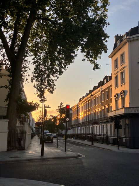 #morning #london #morningwalk #aesthetic #instagram #summer London Early Morning, London Morning Aesthetic, Sunrise City Aesthetic, Summer In London Aesthetic, London Streets Aesthetic, London Summer Aesthetic, Early Morning Aesthetic, London Sunrise, London Morning