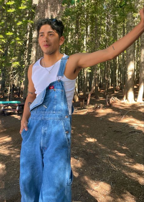 Overalls Outfit Summer Men, Mens Camping Outfits Summer, Mens Overalls Outfits 90s, Overalls Men Aesthetic, Mens Dungarees Outfit, Overalls Men Fashion 90s, Men’s Overalls, Men’s Overalls Outfit, Dungarees Outfit Men