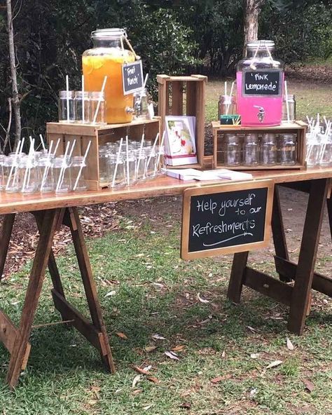 Garden Party Beverage Station, Diy Outdoor Drink Station, Non Alcoholic Drink Station, Welcome Drinks Table Ideas, Make Your Own Cocktail Station, Cocktail Station Bar, Juice Station, Refreshment Station, Juice Table