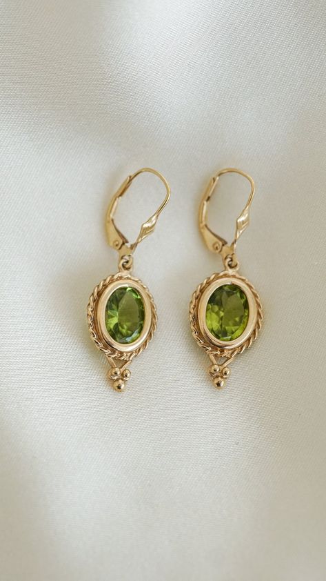 Estate Peridot Amulet Dangle Earrings  from Etsy shop SonterLorrey #etsyshop #jewelry #estateperidotamullet #dangleearrings #sonterlorrey Peridot Gold Jewelry, Green And Gold Earrings, Peridot Rings, Peridot Jewelry, Peridot Earrings, Yellow Earrings, Classy Jewelry, Jewelry Lookbook, Funky Jewelry