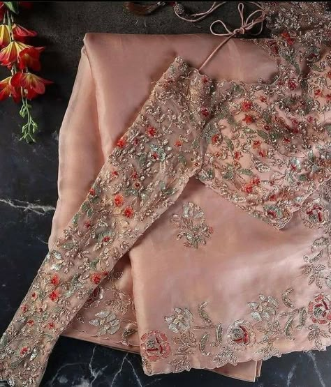 Hand Embroidery Blouse, Handwork Saree, Hand Embroidery Work, Saree Wearing Styles, Organza Embroidery, Simple Saree Designs, Fashionable Saree Blouse Designs, Saree Embroidery Design, Blouse Embroidery