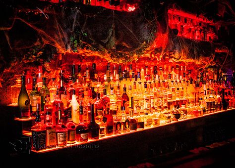 bar shelf idea Lighted Bar Shelves, Whisky Regal, Back Bar Shelving, Liquor Shelves, Bottle Shelves, Back Bar Design, Pirate Bar, Liquor Display, Theater Lighting