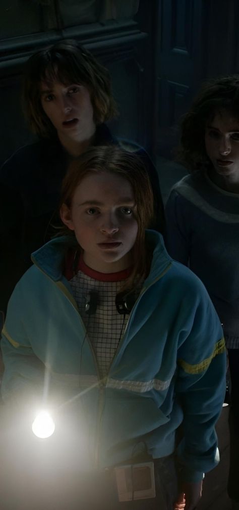 Nancy Wheeler Season 4, Robin Buckley, Stranger Things Max, Max Mayfield, Nancy Wheeler, Stranger Things Girl, Stranger Things Poster, Stranger Things Actors, Stranger Things Aesthetic