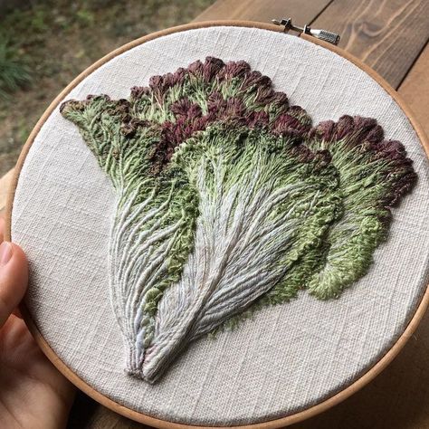 Vegetable Embroidery Art by Konekono Kitsune Vegetable Embroidery, Red Leaf Lettuce, Portrait Embroidery, Pola Bordir, Thread Painting, 자수 디자인, Hand Embroidery Art, Embroidery Hoop Art, Embroidery Craft