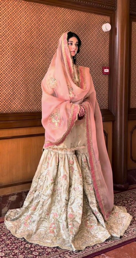 Nikkah Dress Ideas, Farshi Gharara, Suits Fancy, Nikkah Outfit, Asian Attire, Desi Fits, Nikah Dress, Desi Outfits, Nikkah Dress