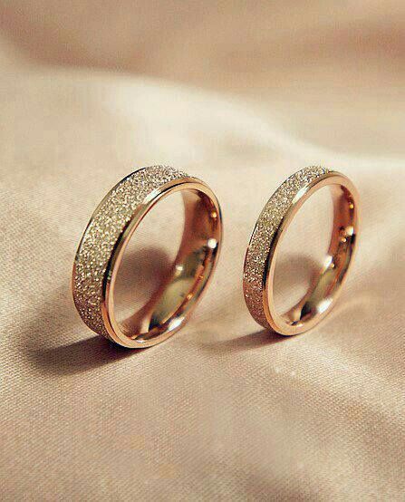 Couple Rings Gold, Wedding Rings Sets His And Hers, خواتم خطوبة, Antique Style Engagement Rings, Couple Ring Design, Gorgeous Rings, Engagement Rings Couple, Engagement Rings Twisted, Engagement Ring Inspiration