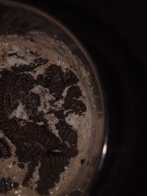 ingredients:
oreo pack of 6
milk 1 cup
Mix
cruches of oreo on the top
READY!!! Oreo Shake Aesthetic, Ice Cream Dark Aesthetic, Oreo Milkshake Aesthetic, Oreo Milk, Oreo Shake, Oreo Milkshake, Oreo Cream, Cream Aesthetic, Dark Aesthetic