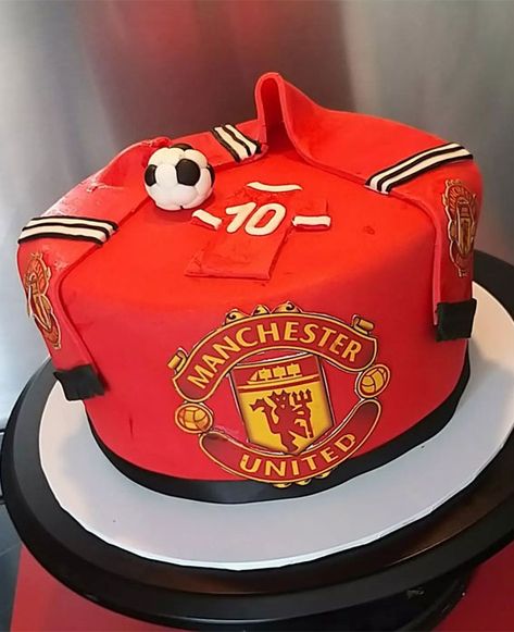 Manchester United Cake Design, Football Cake Manchester United, Man United Cake Ideas, Manchester United Theme Cake, Football Cake Ideas For Men, Manchester United Cake Ideas, Man Utd Cake, Man United Cake, Football Birthday Cakes