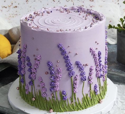 Tårta Design, Purple Cake, Desserts Cake, Cake Mini, Spring Cake, Simple Cake Designs, Mini Cakes Birthday, Cake Decorating Ideas, Simple Cake