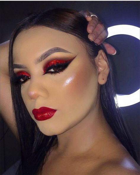 Red Gold Black Makeup, Red And Black Makeup Full Face, Red Holiday Makeup, Halloween Red Eye Makeup, Black And Red Makeup Ideas, Red And Black Smokey Eye Tutorials, Red Eyeshadow Looks For Prom, Casino Theme Makeup, Red And White Makeup Ideas