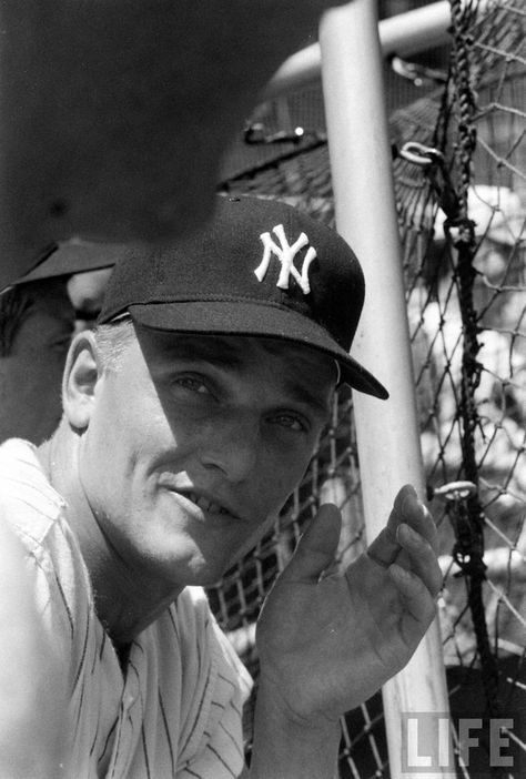 Roger Maris, Sports Hall, Damn Yankees, Baseball Stuff, Baseball Quotes, Yankees Fan, Baseball Pictures, Baseball Boys, Yankees Baseball