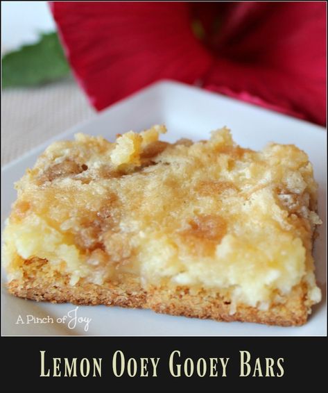 Lemon Ooey Gooey Bars Cake Mix Gooey Bars, Yellow Cake Mix Desserts, Ooey Gooey Cake, Cake Mix Bars, Yellow Cake Mix Recipes, Ooey Gooey Bars, Easy Dessert Bars, Ooey Gooey Butter Cake, Boxed Cake Mixes Recipes